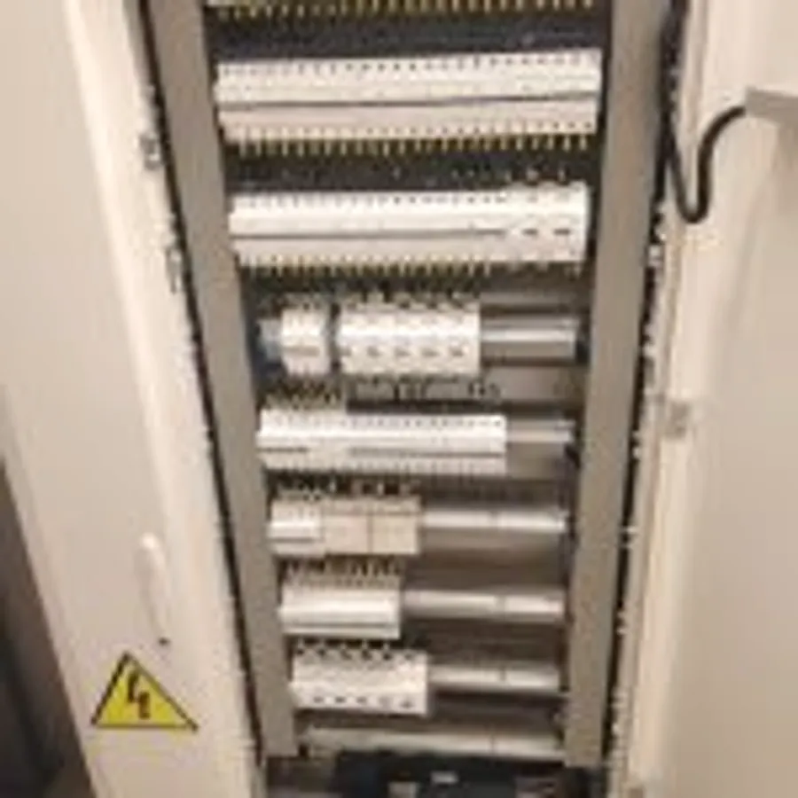Promaster Elektrik saha çalışması — kablo serim
